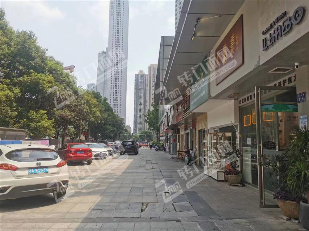 急转空转北辰三角洲47平米临街旺铺